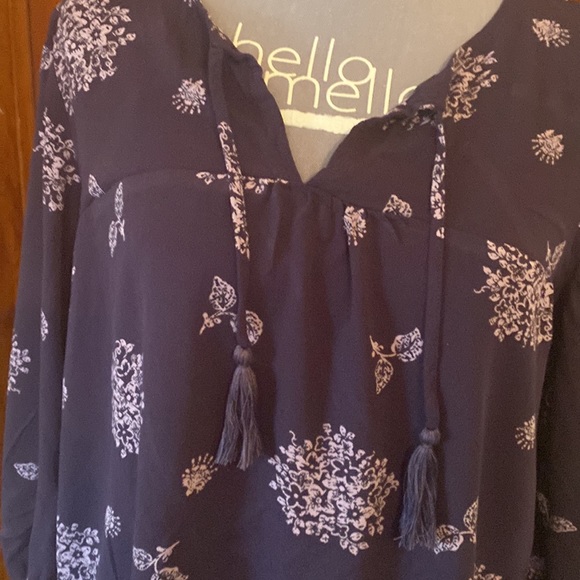 🌹Anthropologie Skies are Blue Purple Blouse with Lilacs 🌹 - Picture 2 of 5